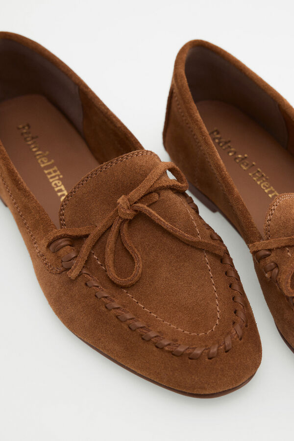 Pedro del Hierro Mocas&iacute;n serraje Beige