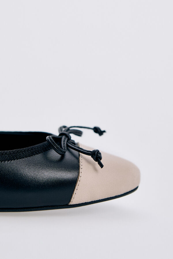 Pedro del Hierro Leather ballerina style shoe Black