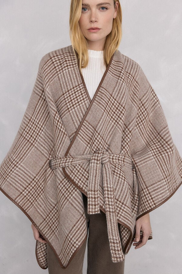 Pedro del Hierro Plaid poncho Several