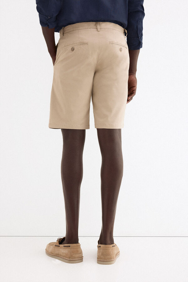 Pedro del Hierro Regular chino Bermuda shorts Beige