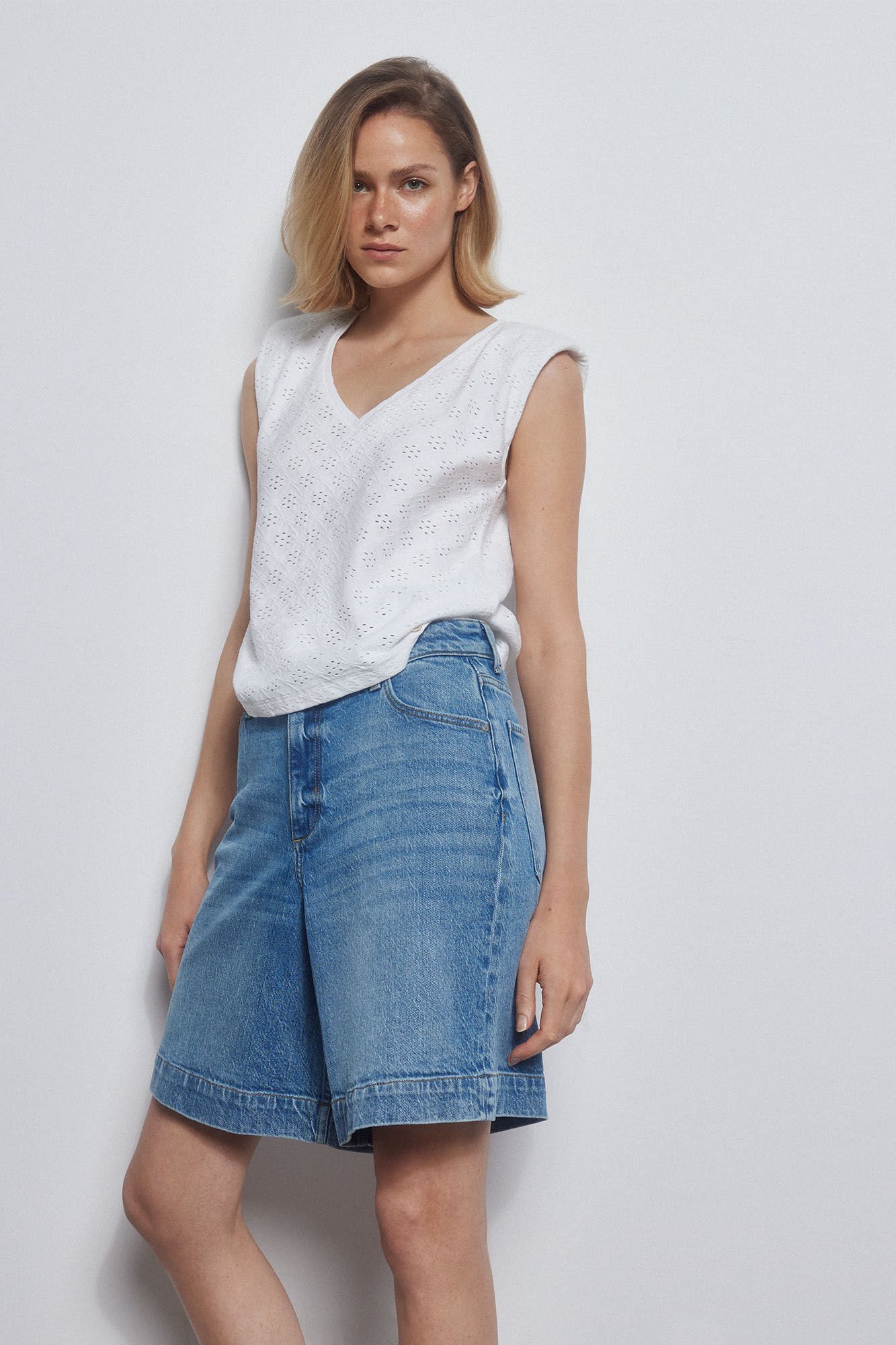 Pedro del Hierro Embroidered shoulder pads t-shirt