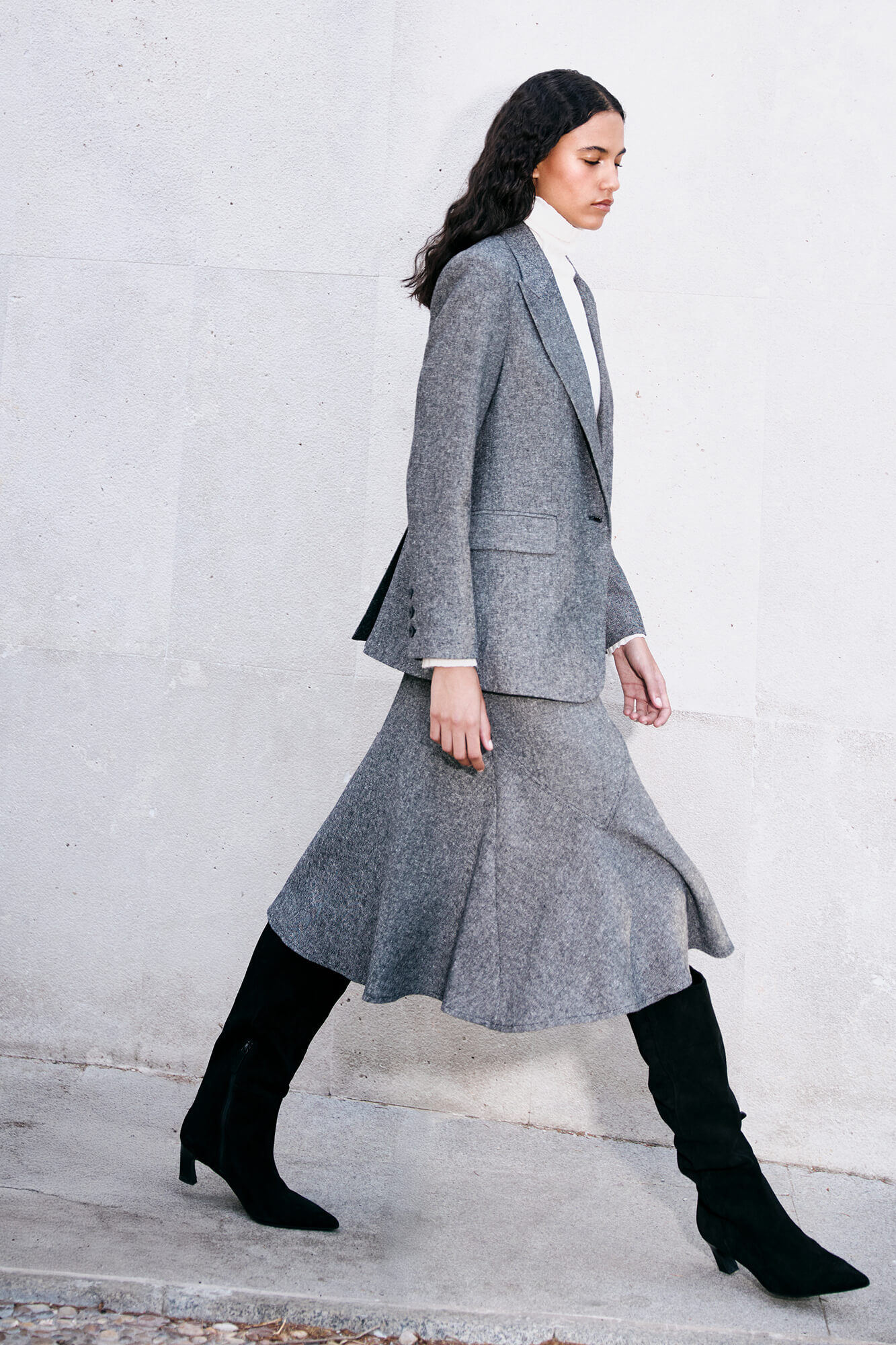 Pedro del Hierro Skirt cuts with hem hem