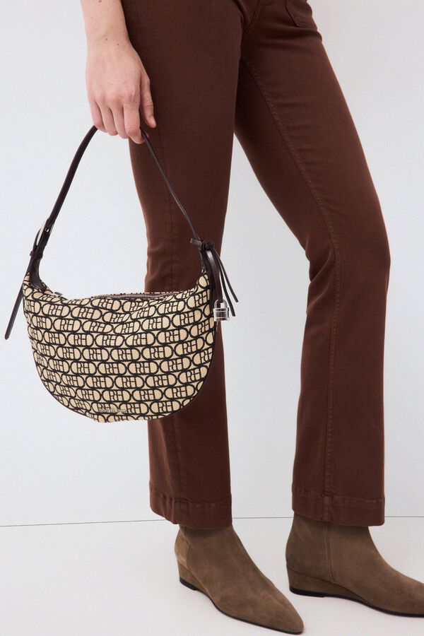 Pedro del Hierro Bolso media luna logo Beige