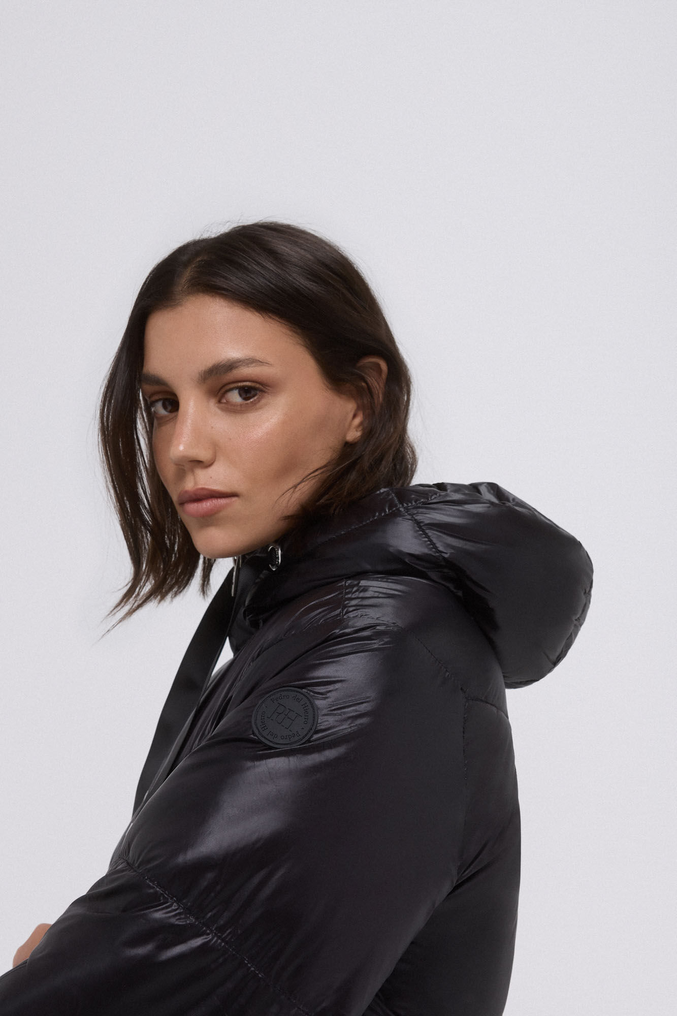 Parka corta capucha Parkas de mujer Cortefiel