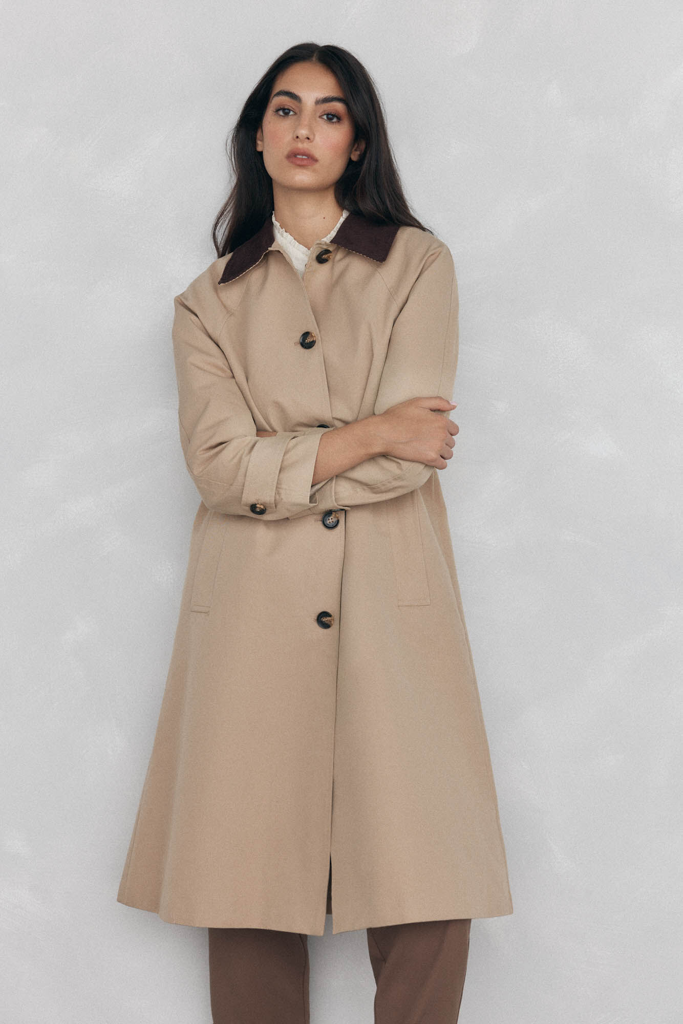 Pedro del Hierro Gabardina larga cuello pana