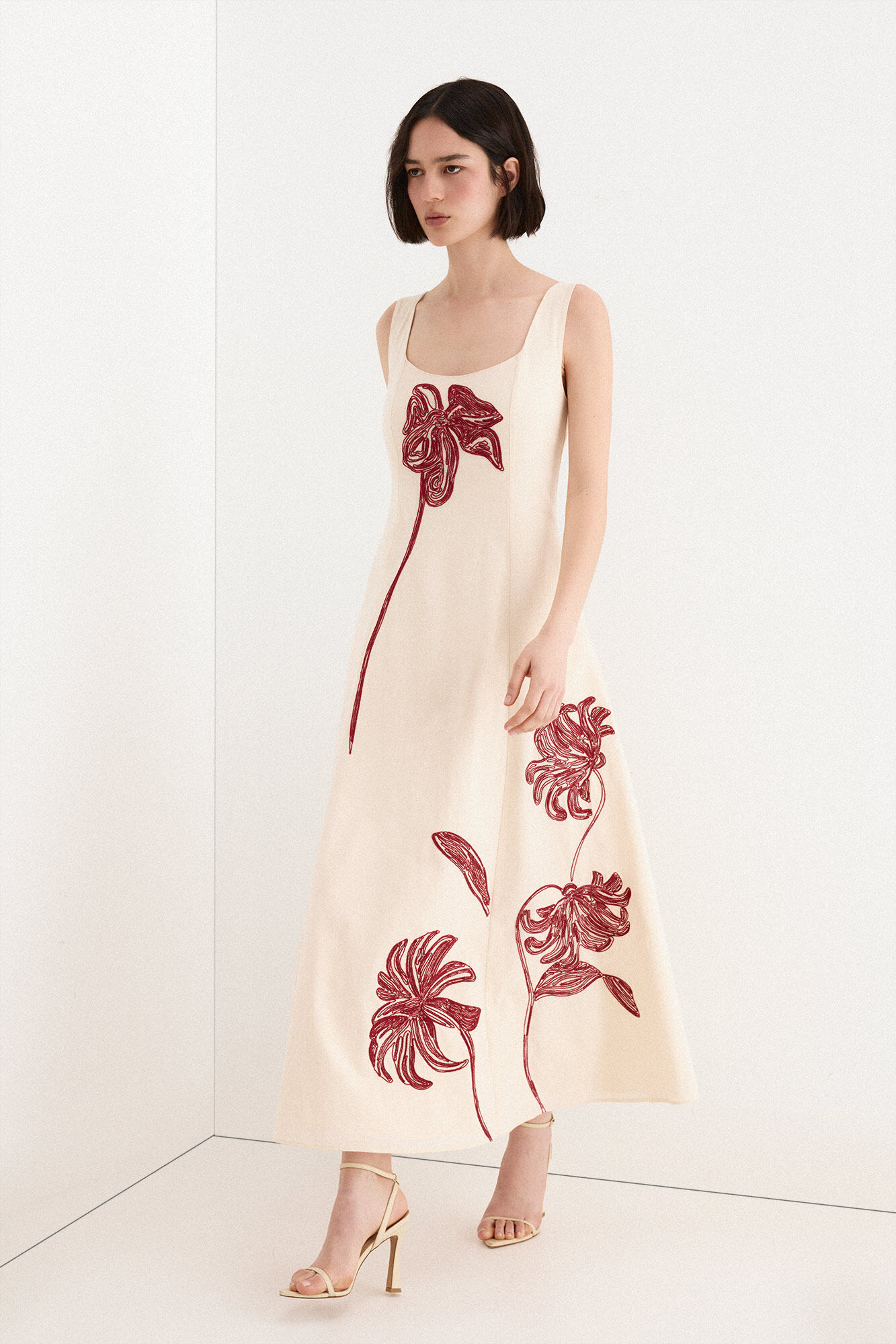 TFP by Tamara Falc&oacute; Floral embroidered dress