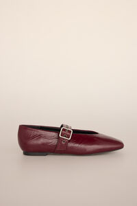 Pedro del Hierro Bailarina de pele com argolas