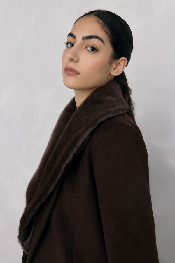 Pedro del Hierro Coat with fur neck Brown