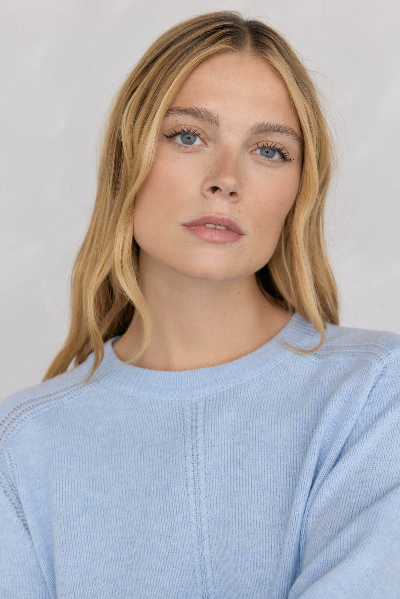 Pedro del Hierro wool sweater with a central crew neck