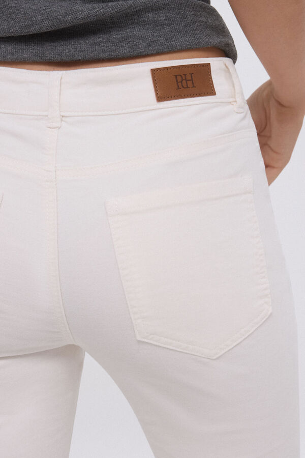 Pedro del Hierro Pantalón flare cropped terciopelo Crudo