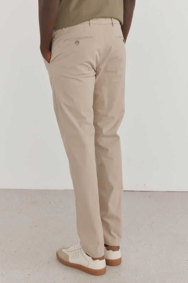 Pedro del Hierro Premium slim fit lightweight chinos pants Beige