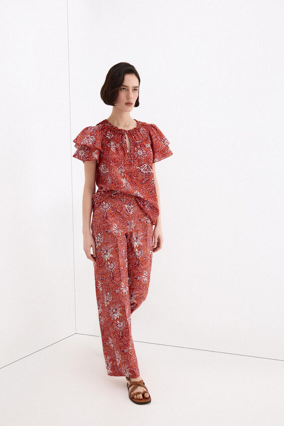 Blusa estampada manga volante
