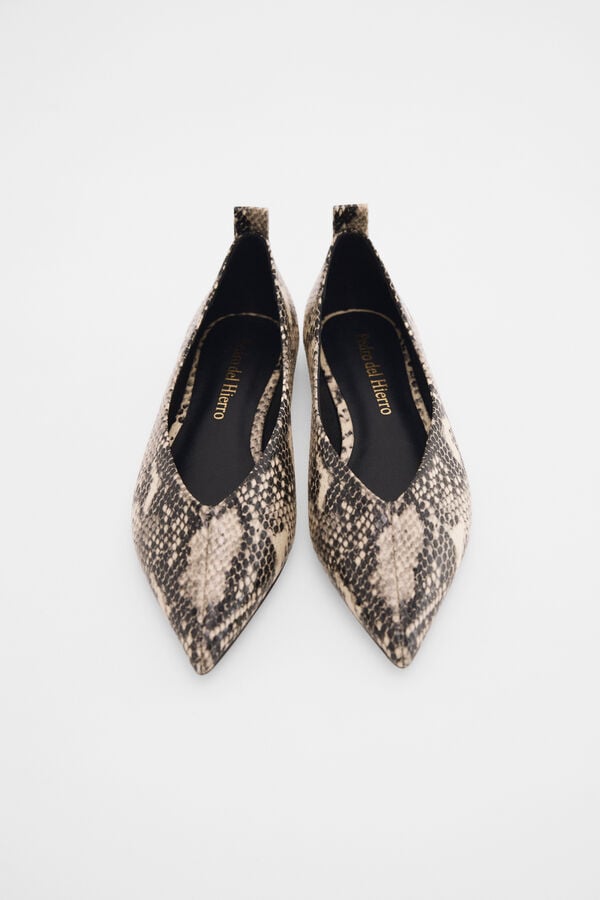 Pedro del Hierro Leather snake print ballet flats Beige