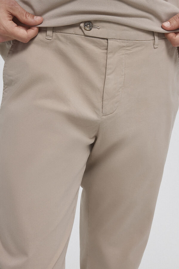 Pedro del Hierro Slim fit Premium Flex chinos Ecru