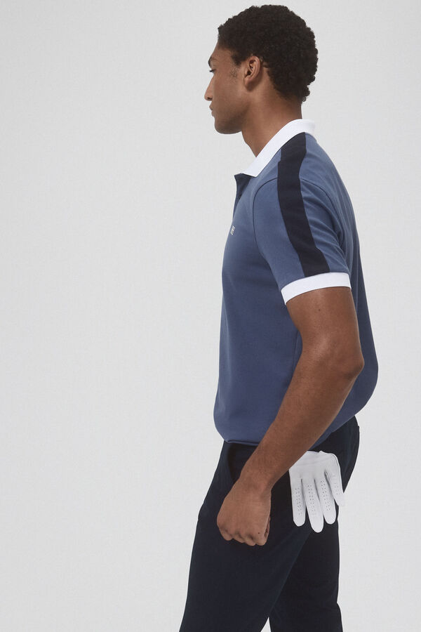 Pedro del Hierro Polo contrasts golf Blue