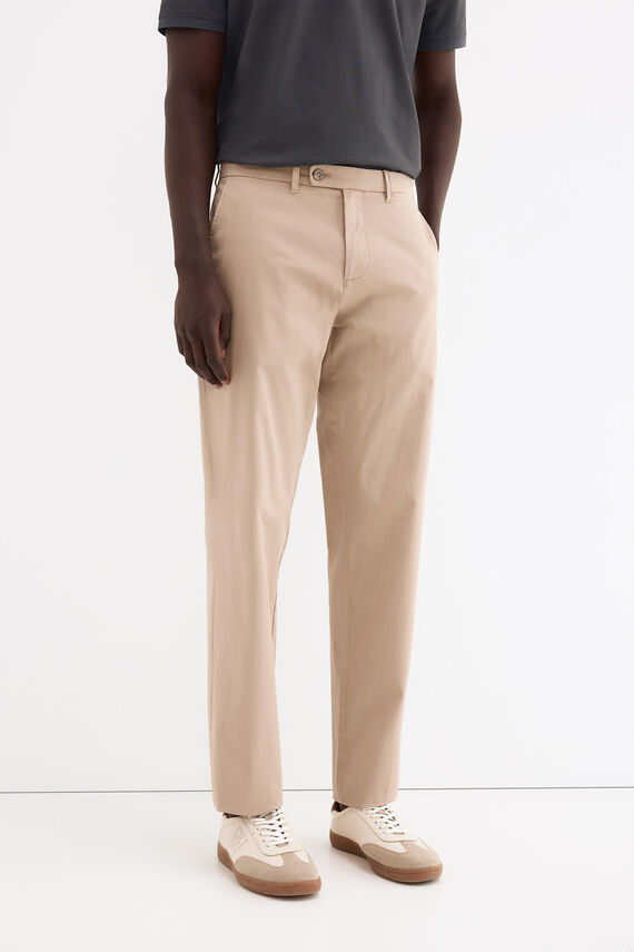 Pantalón chino estructura regular fit