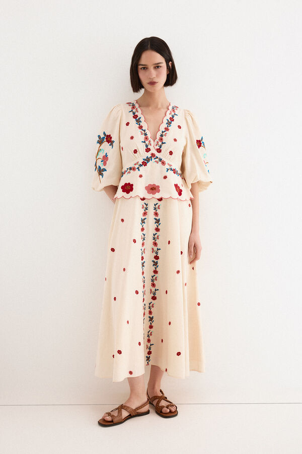 TFP by Tamara Falc&oacute; Vestido bordado Beige