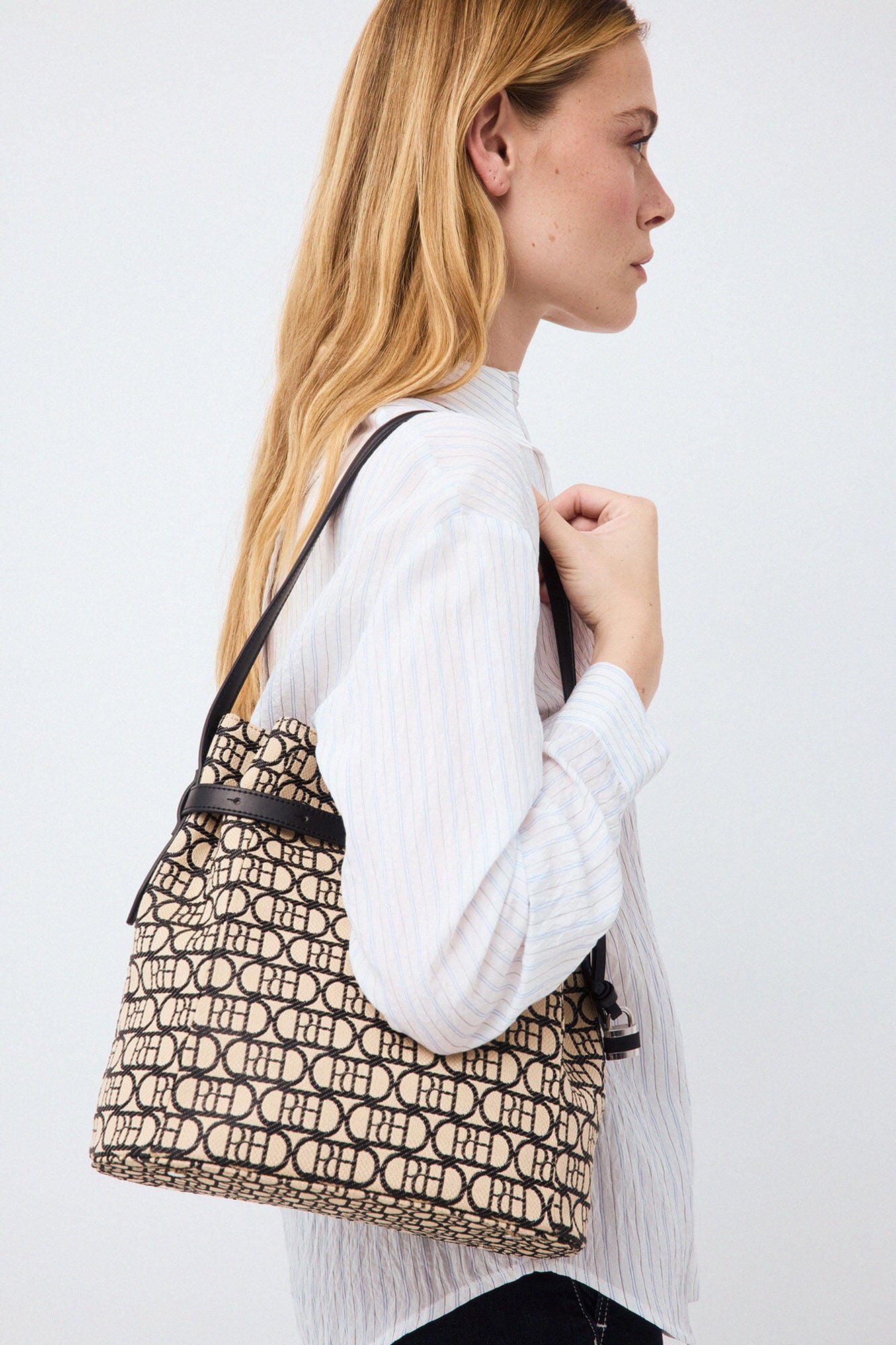 Pedro del Hierro Bolso de mano logo