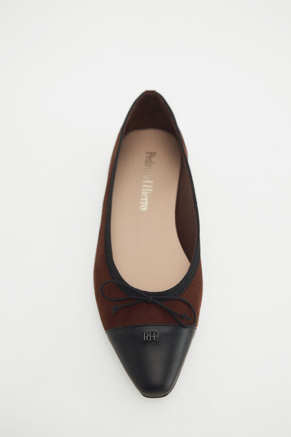 Pedro del Hierro Two-tone logo ballet flat Beige