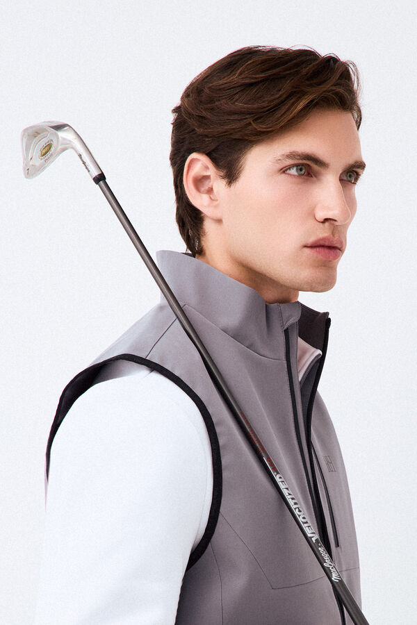 Pedro del Hierro Colete t&eacute;cnico Golf Cizento