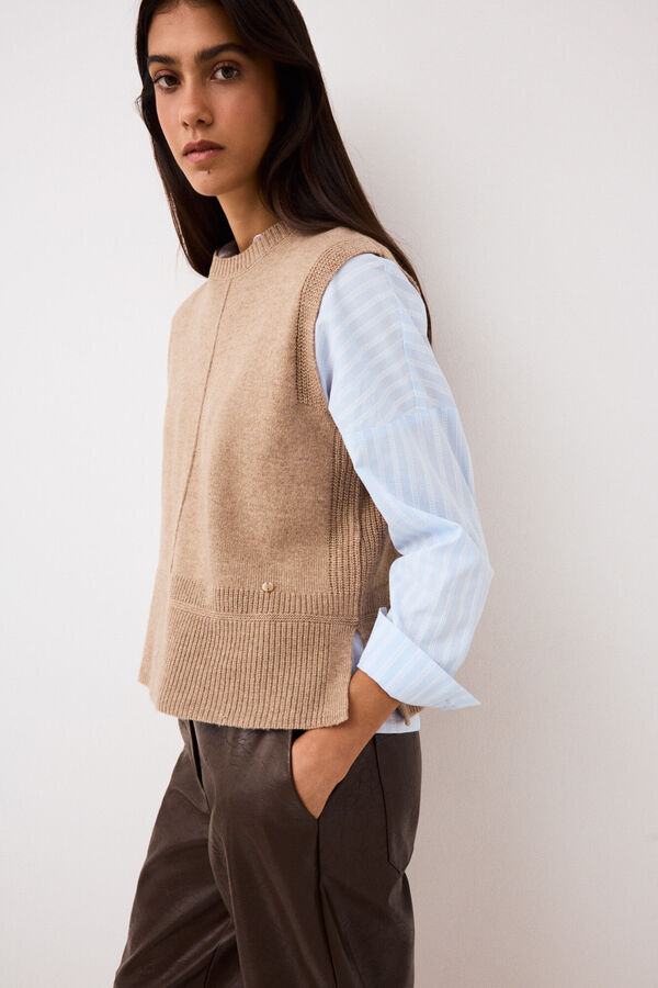 Pedro del Hierro Central seam knit gilet Beige