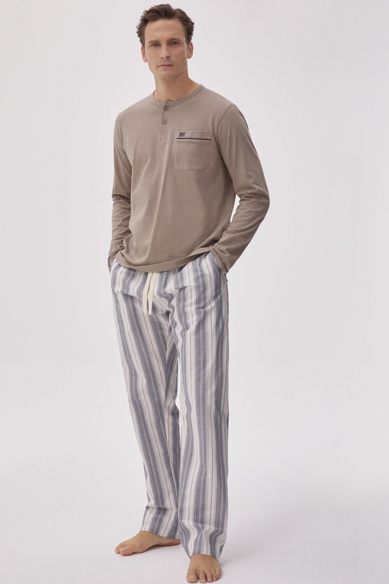 Pijamas Hombre | Pijama Estampado Bicicletas PantalóN Cuadros Azulmedio |  Cortefiel \u003e Skywatchers Inn
