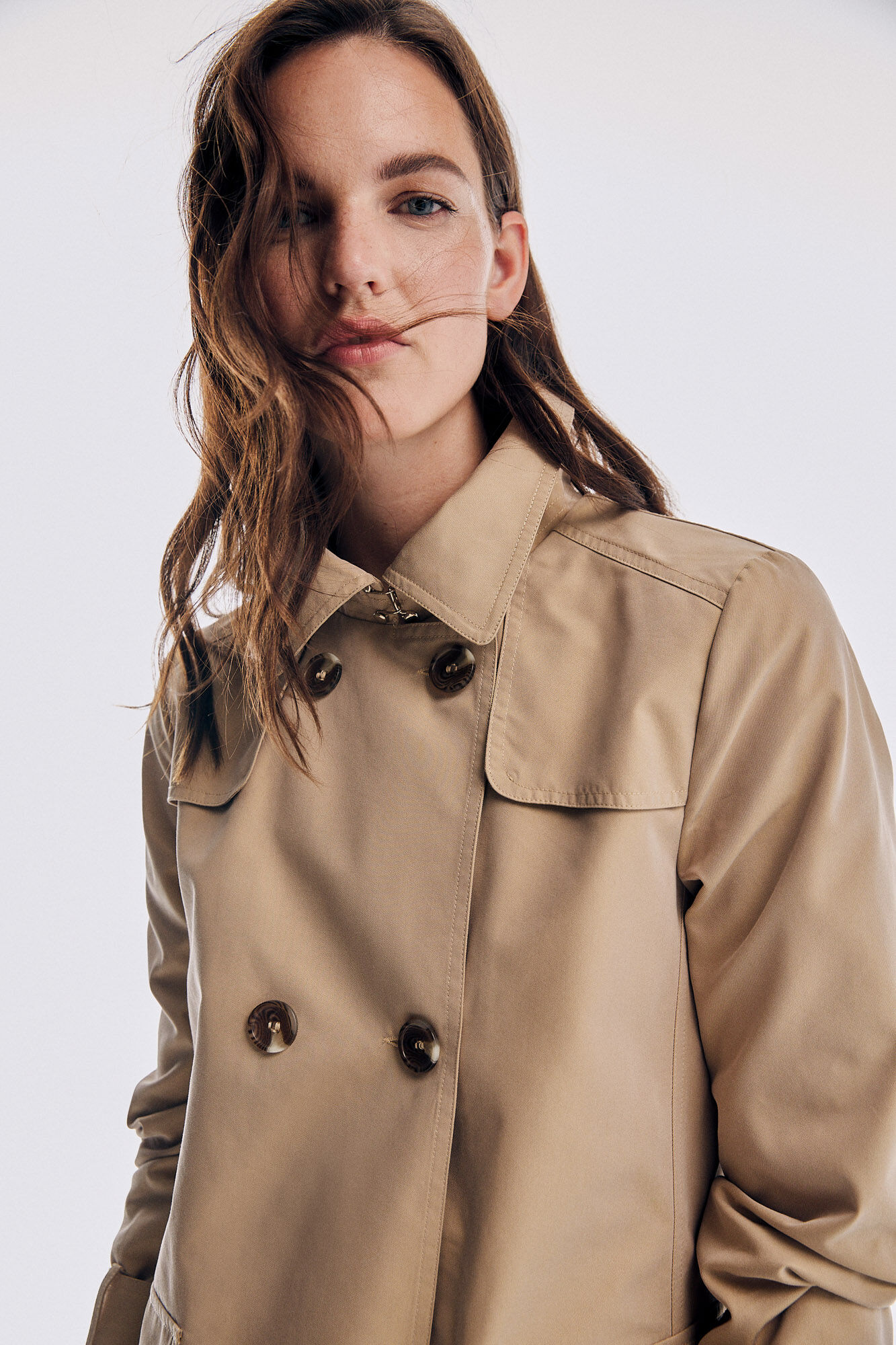 Short trench coat | Womens Trench Coats | Cortefiel Short trench coat | Womens Trench Coats | Cortefiel