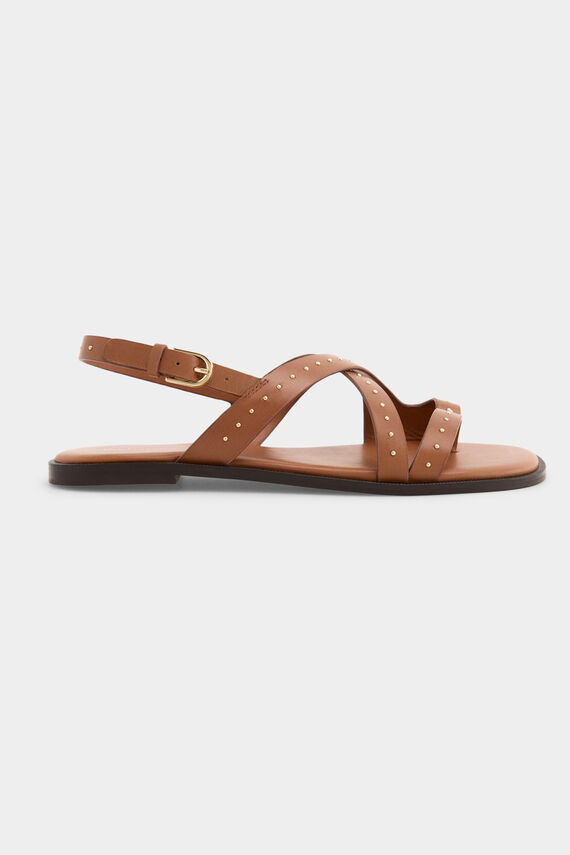 Sandalia tachas