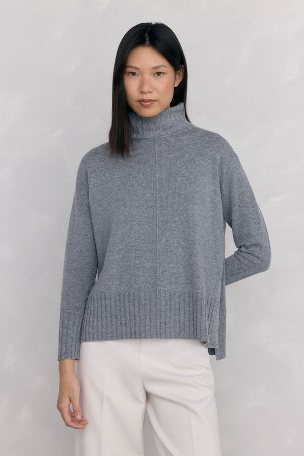 Pedro del Hierro wool neck sweater with center seam Grey