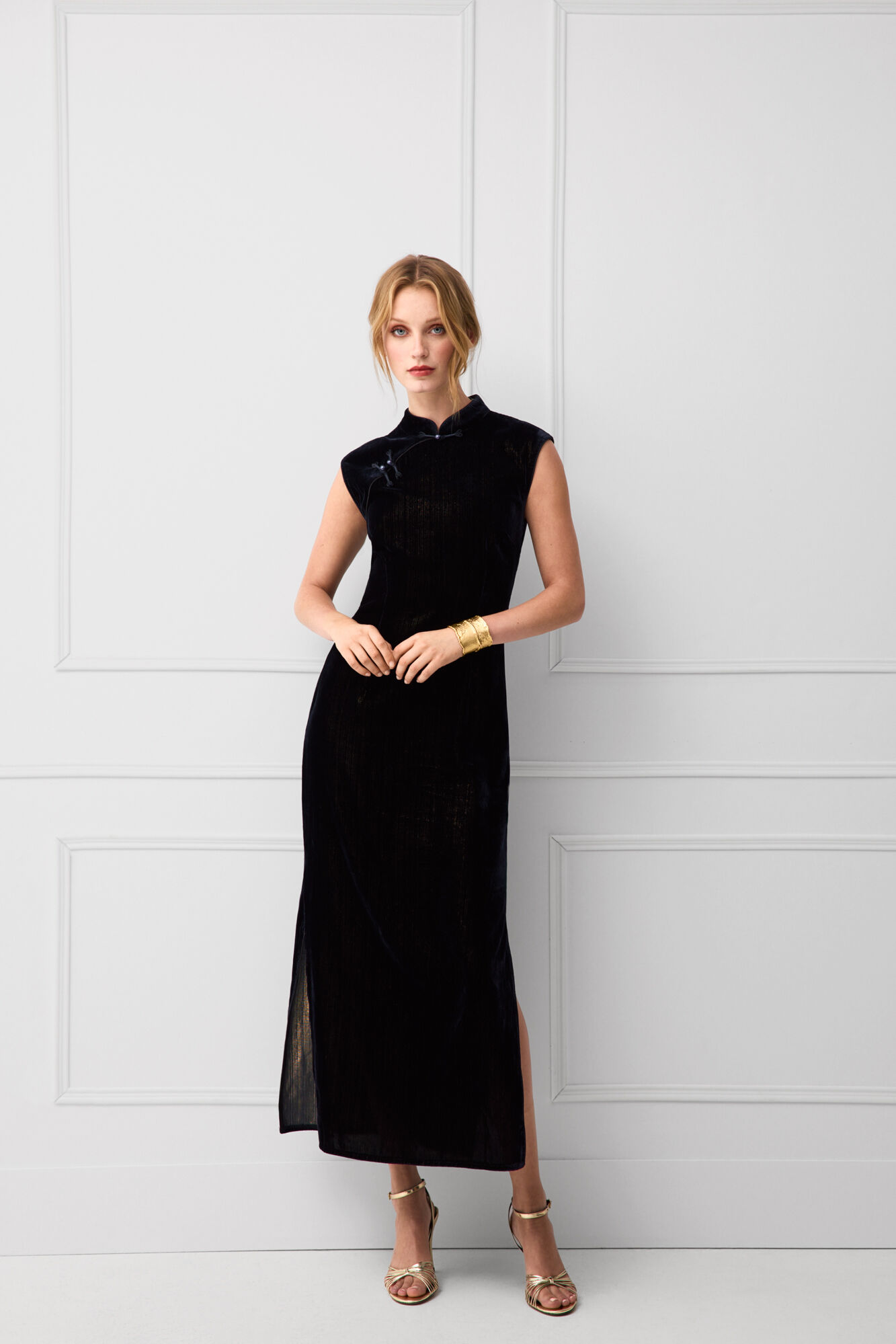 TFP by Tamara Falc&oacute; Oriental detail velvet dress