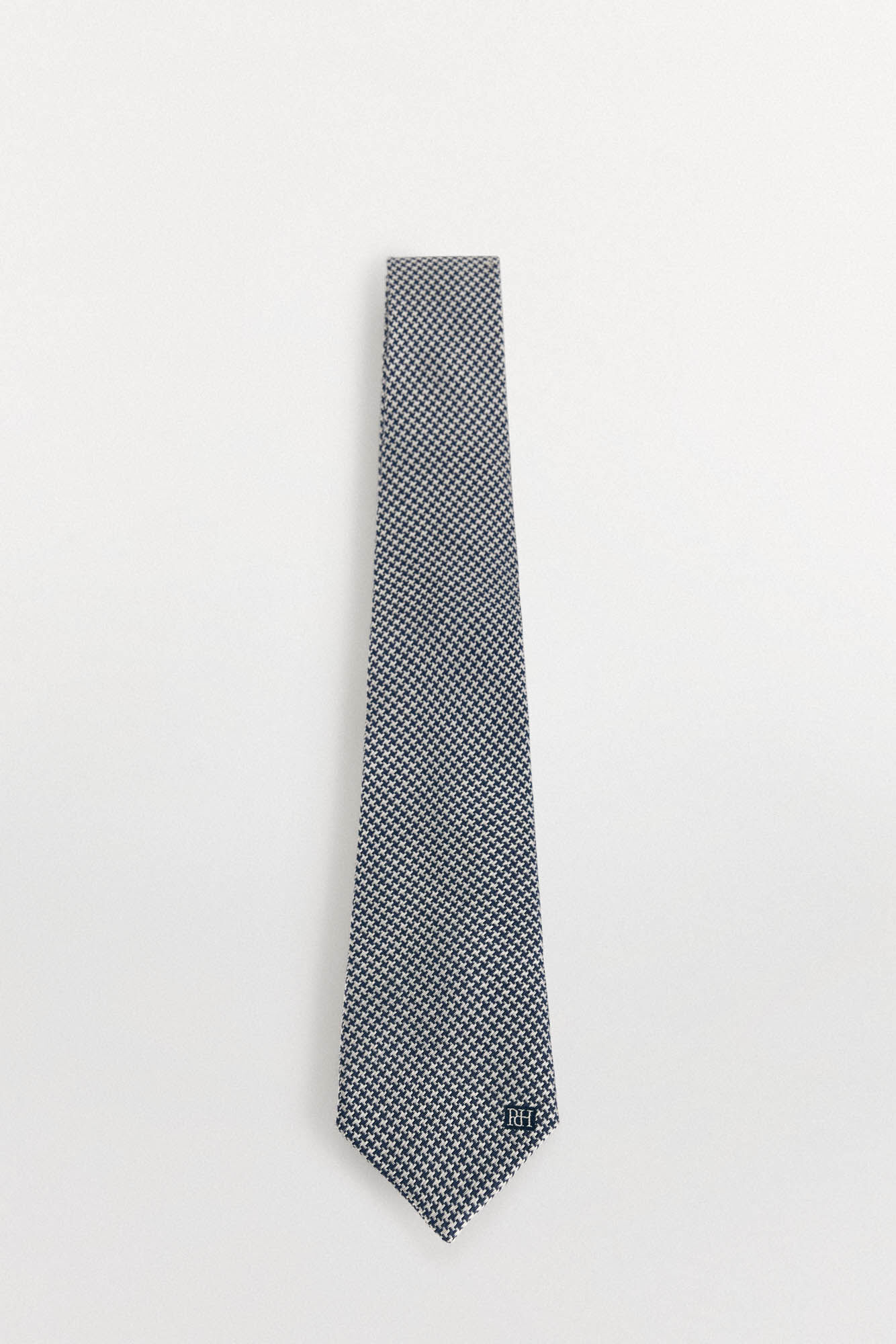 Pedro del Hierro Natural silk tie