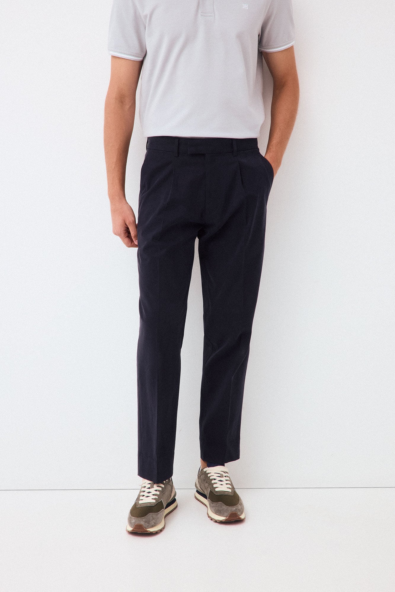 Pedro del Hierro Cal&ccedil;as chino com pin&ccedil;as em algod&atilde;o-tencel tapered