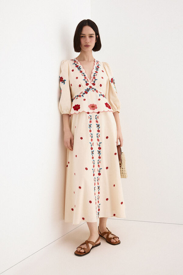TFP by Tamara Falc&oacute; Vestido bordado Beige