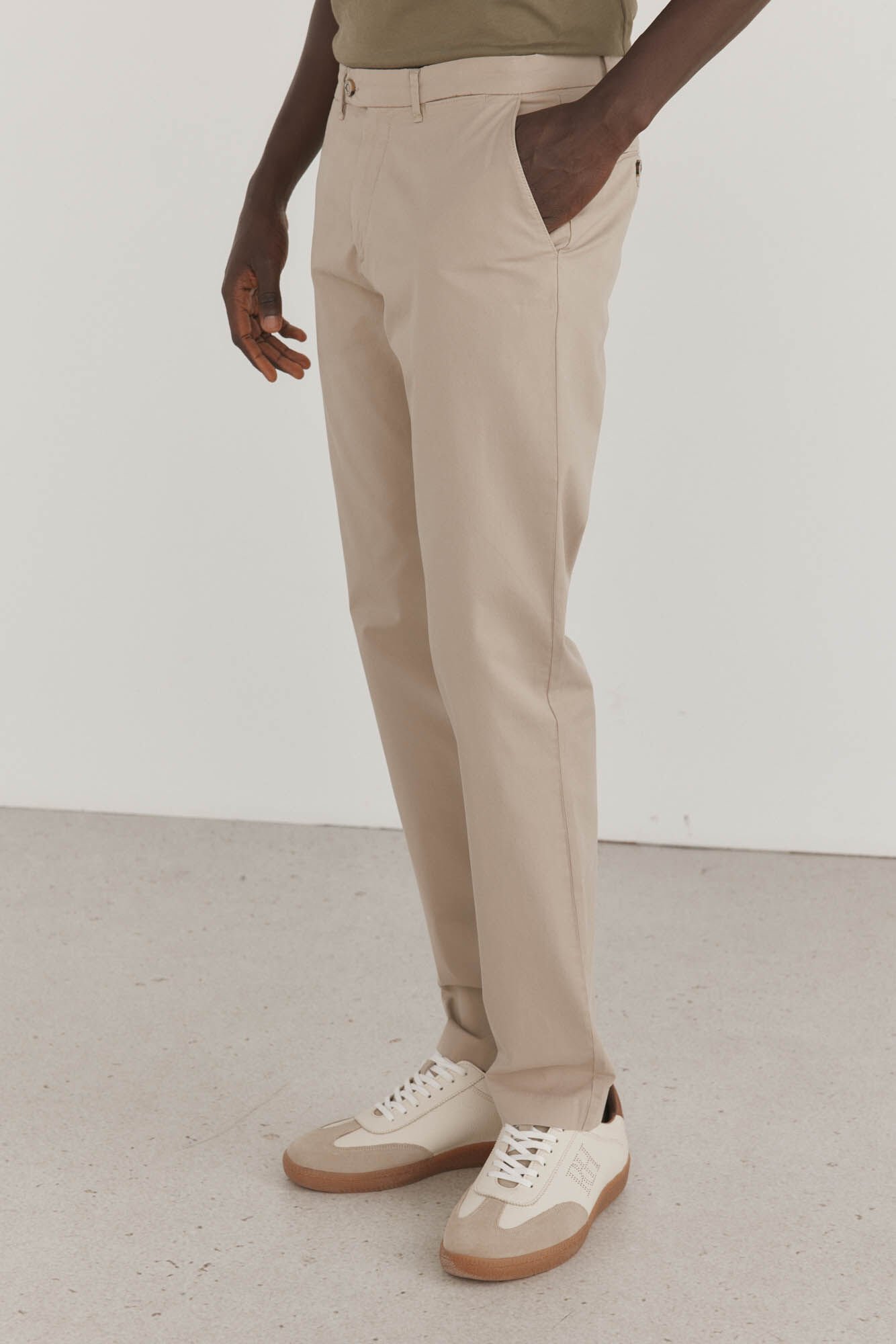 Pedro del Hierro Premium slim fit lightweight chinos pants
