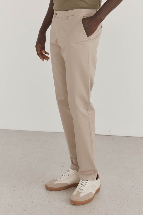 Pedro del Hierro Premium slim fit lightweight chinos pants Beige