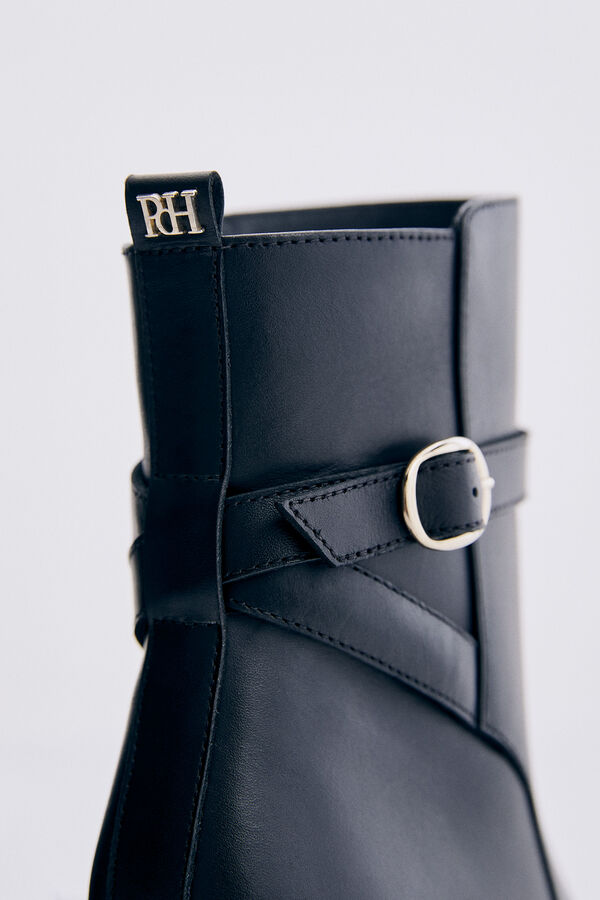 Pedro del Hierro Botins salto de pele com sola track Preto