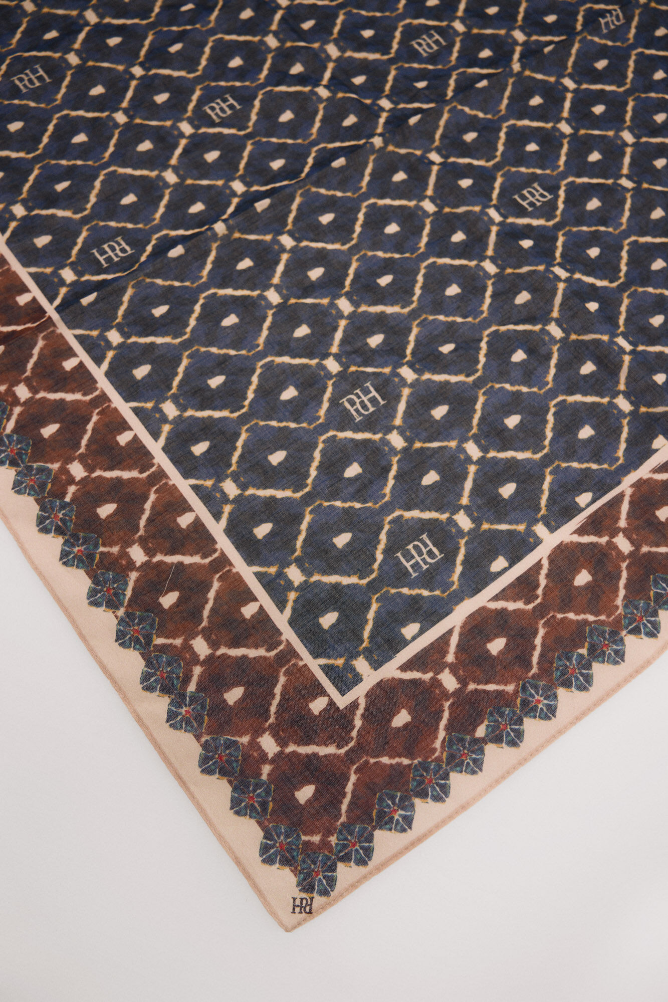 Pedro del Hierro Logo print scarf