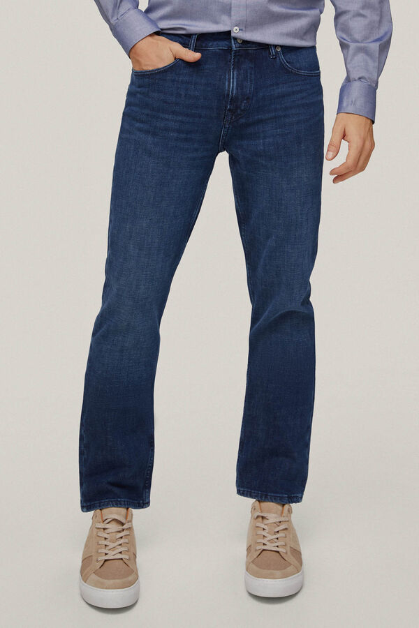 Pantalón vaquero fit regular, Ofertas em jeans de mulher