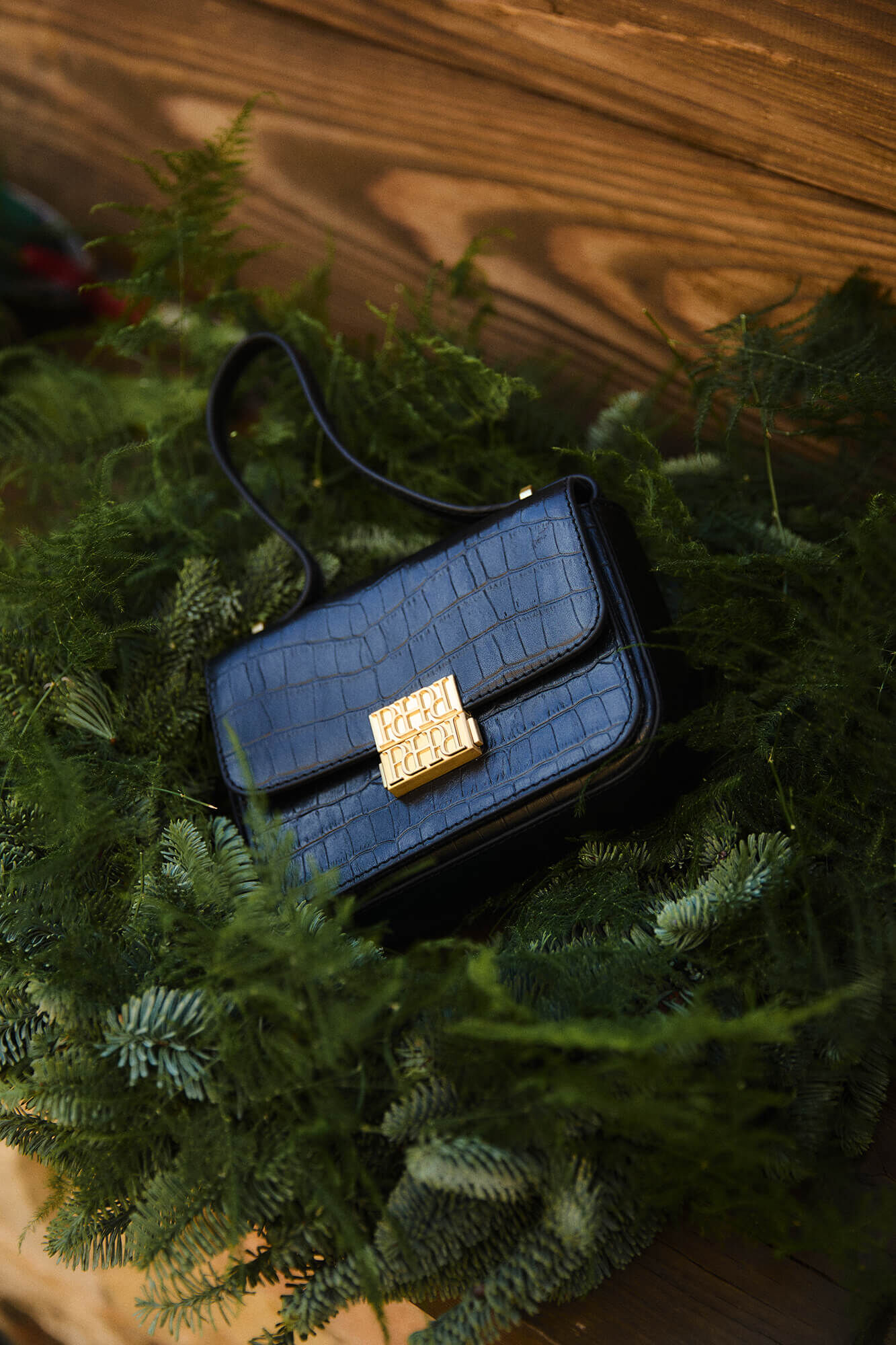 Pedro del Hierro leather shoulder bag with metal fastening