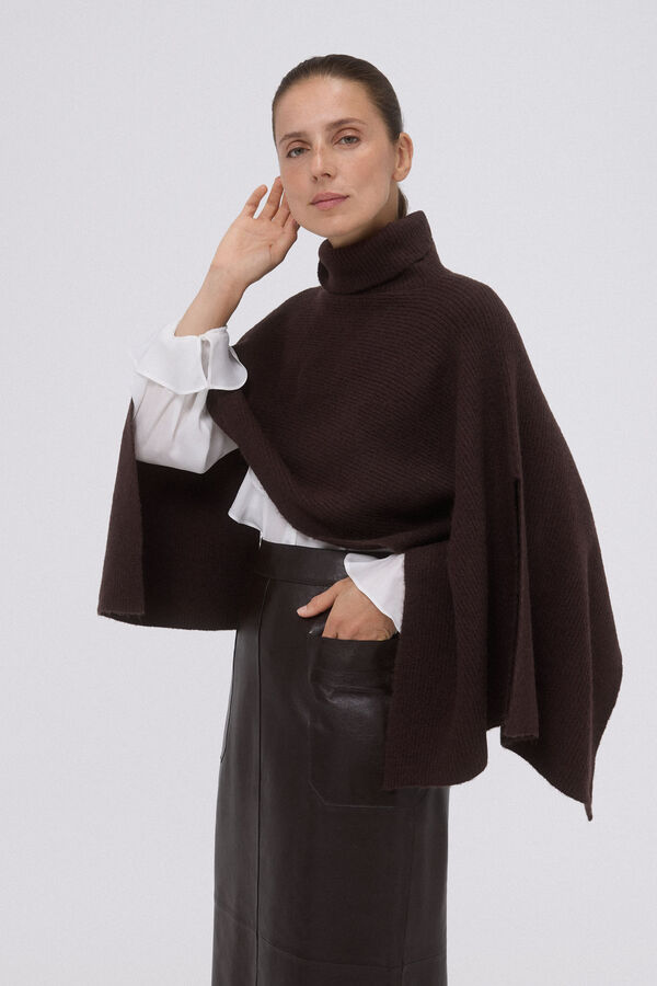 Pedro del Hierro Brown neck ribbed poncho Brown