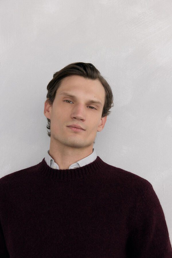 Pedro del Hierro Structured wool round neck sweater Burgundy
