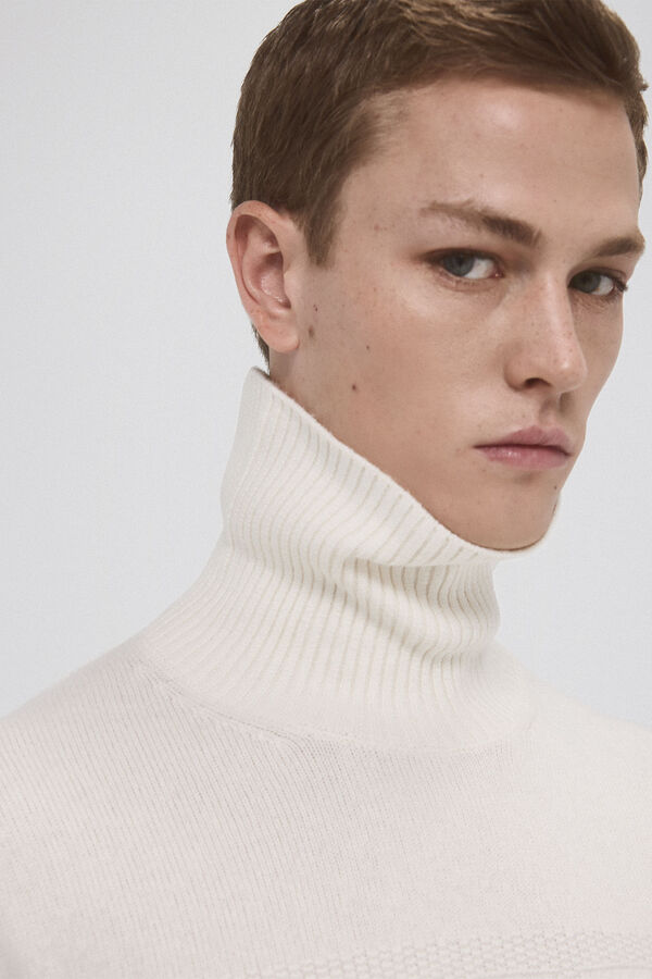 Pedro del Hierro Su&eacute;ter malha em l&atilde; com logo gola alta Ecru