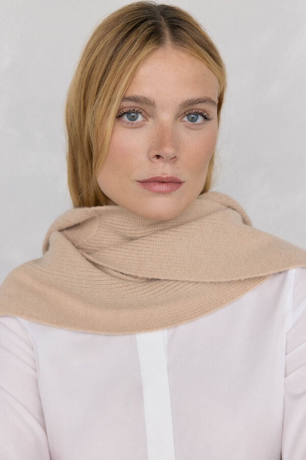 Pedro del Hierro Ribbed knit scarf Beige