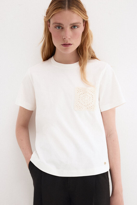 Camiseta bolsillo crochet