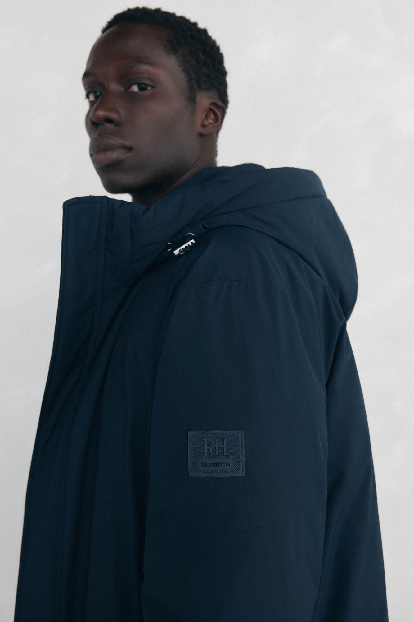 Pedro del Hierro Parka curta capuz