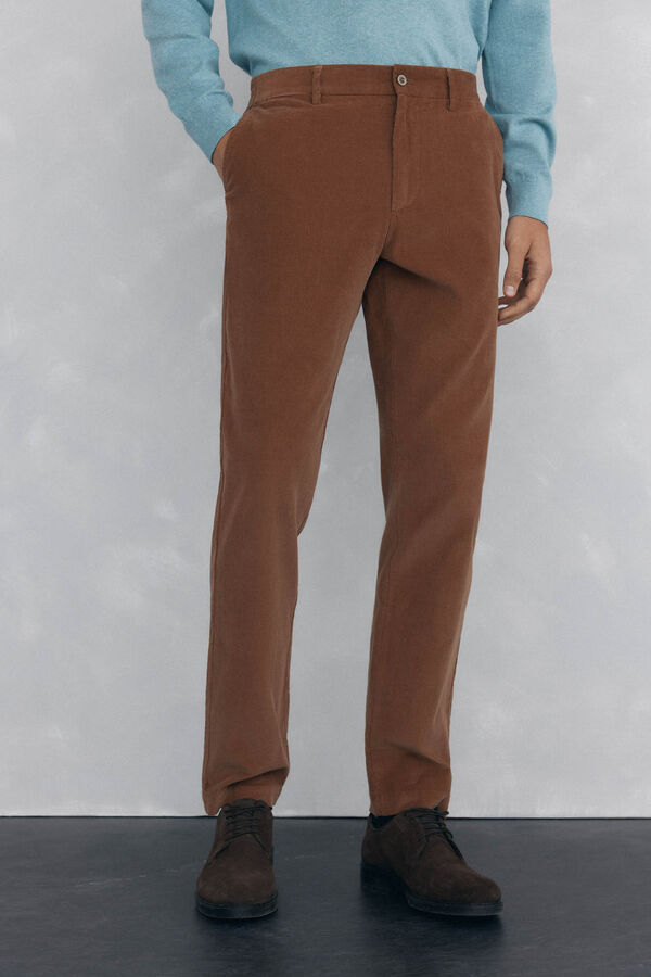 Pedro del Hierro Calça calças chino de veludo veludo leve e slim fit Marrom