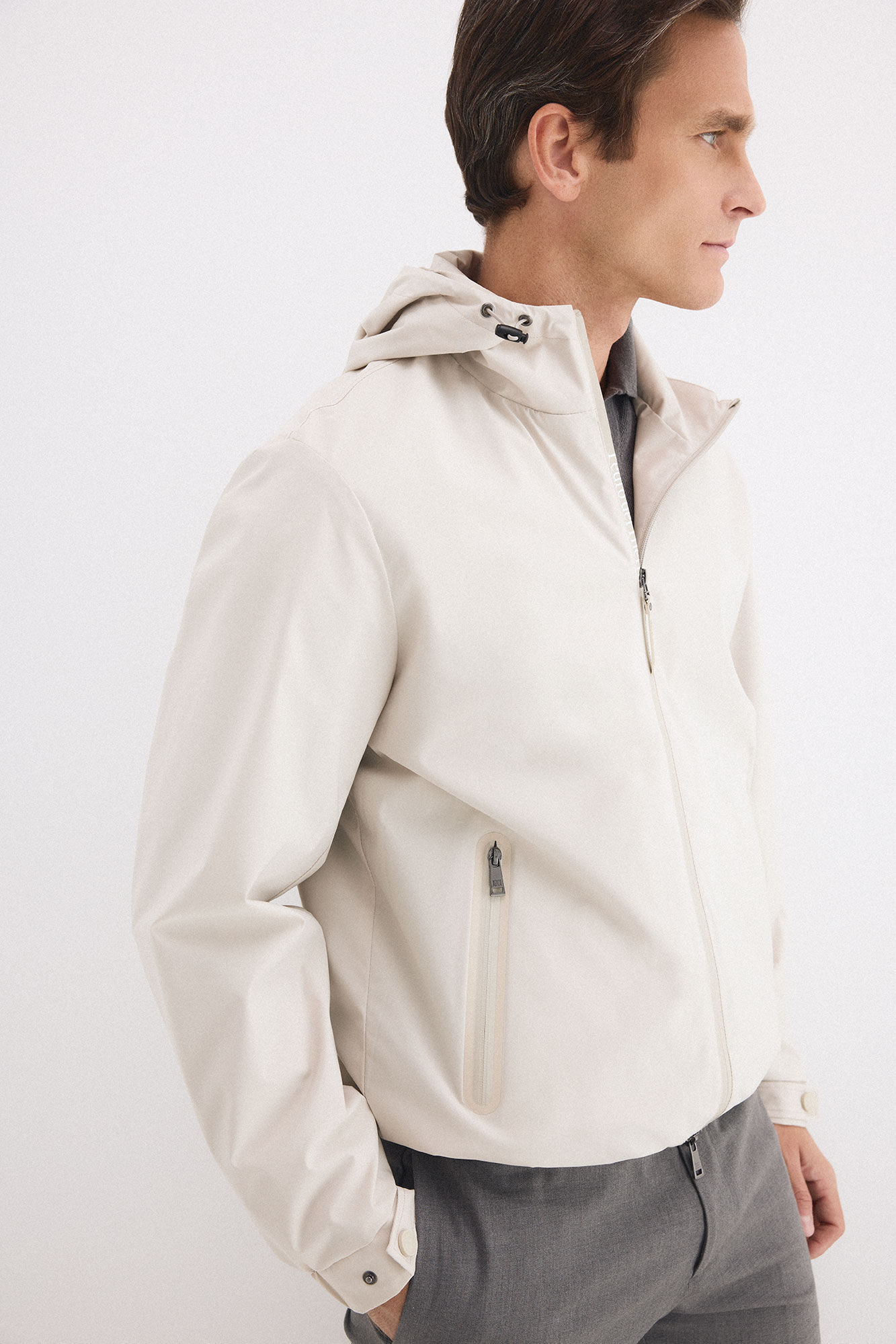 Pedro del Hierro Technical lightweight hooded jacket