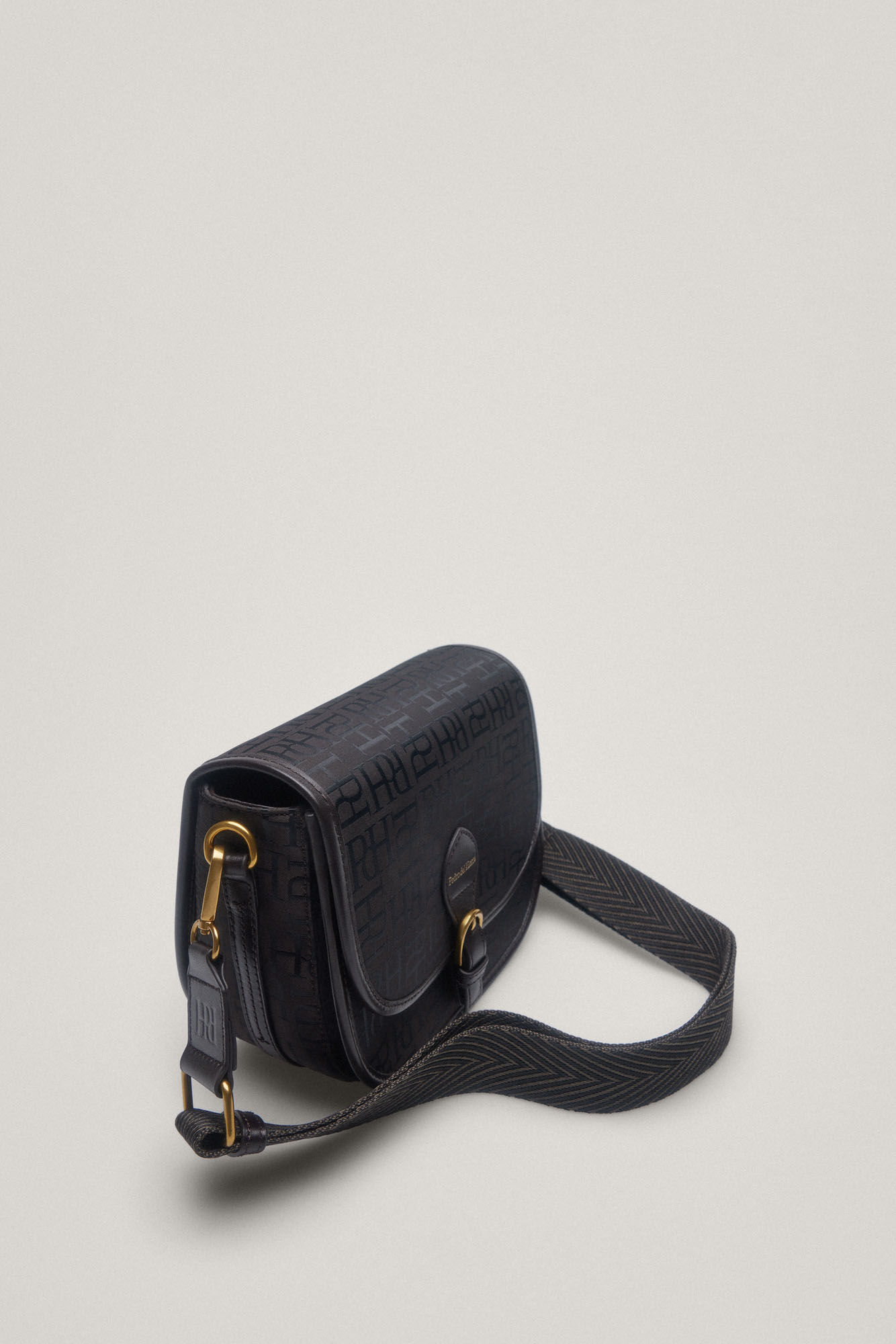 Bolsos cortefiel sales pedro del hierro
