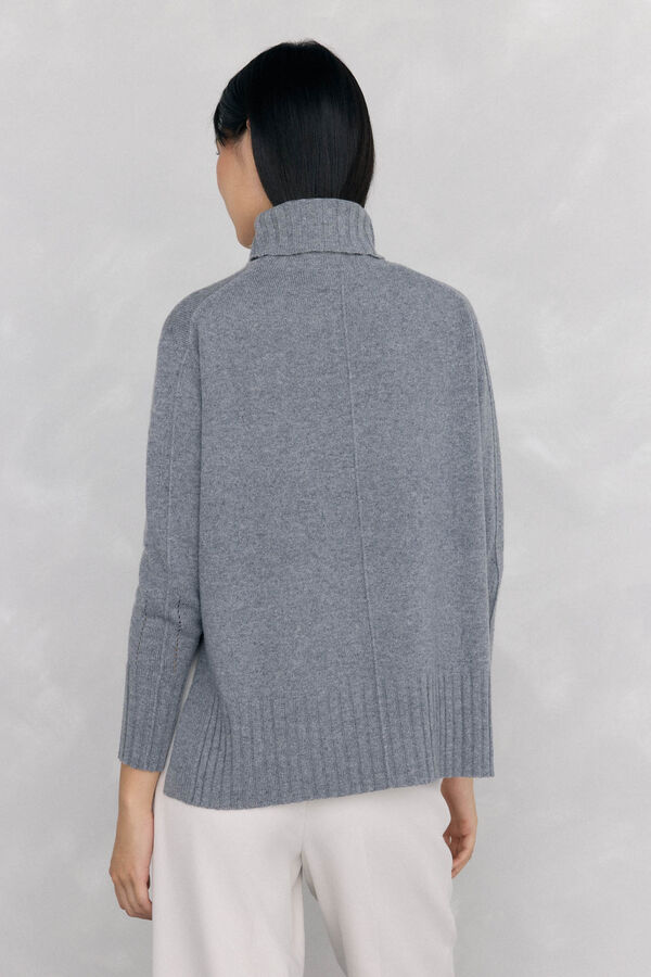 Pedro del Hierro wool neck sweater with center seam Grey