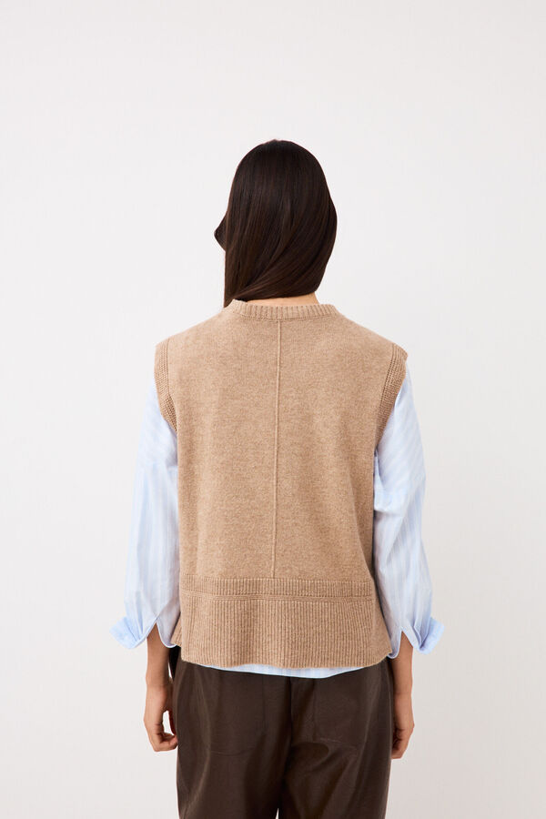 Pedro del Hierro Central seam knit gilet Beige